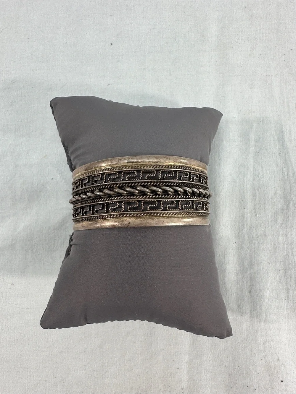 Cuff Bracelet Scroll Silver 925 or 565? Signed HIO 31.7 Grams Vtg? Sz 7 3/4